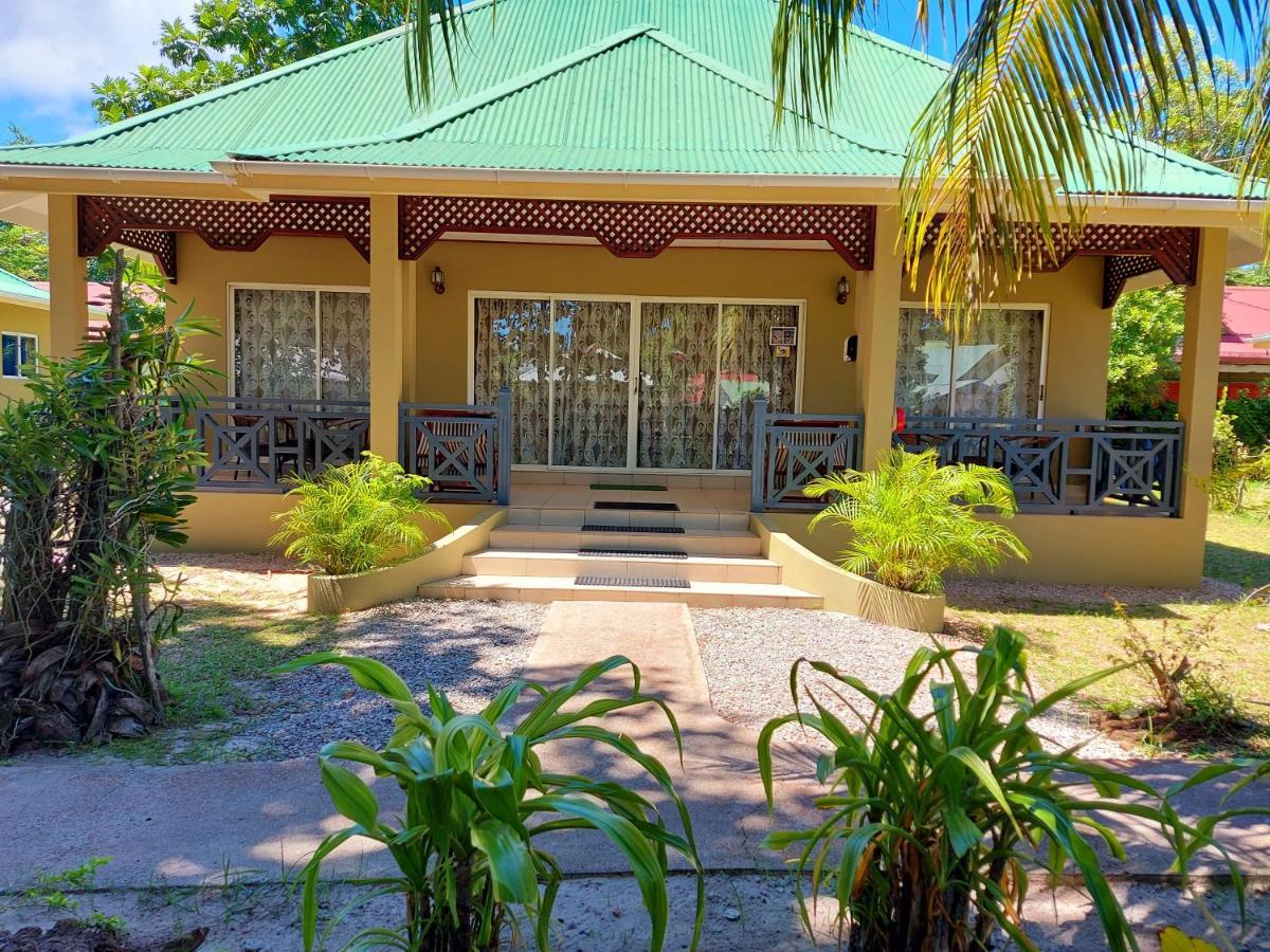 Hostellerie ลาดิก ภายนอก รูปภาพ