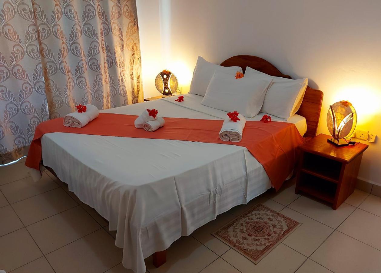 Hostellerie ลาดิก ภายนอก รูปภาพ
